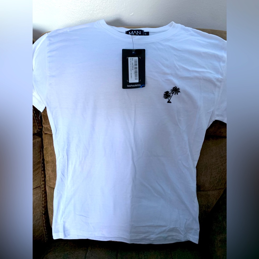 Boohoo Man Palm Tree Chest Embroidered T-Shirt /White